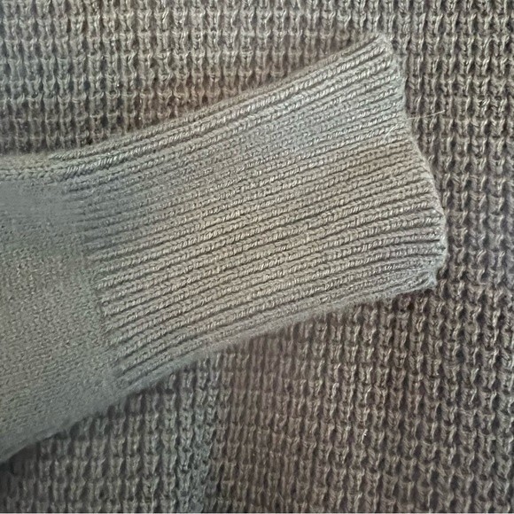 Francesca’s Alya olive green knit sweater dress size small - Picture 5 of 7